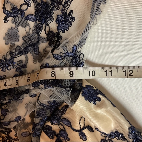 Chic Navy and Cream Lace Midi Dress - Picture 8 of 11